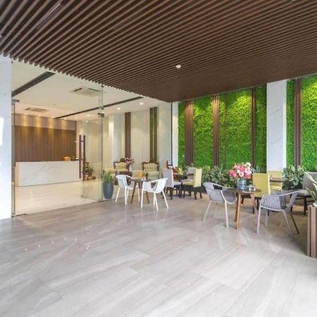 Capital O 1200 Salem Riverside Hotel Da Nang Dış mekan fotoğraf